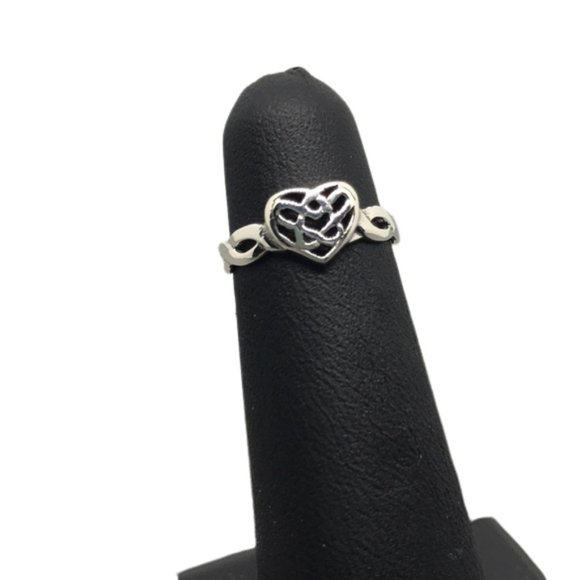 casual flare Jewelry - NWT-Sterling Silver (925) Celtic Heart Toe Ring